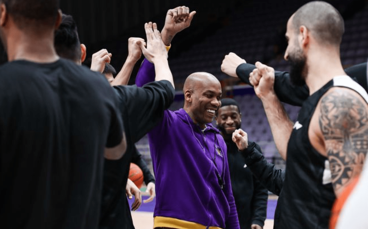 乐鱼app关于转会期突围战来临，夏洛特黄蜂围绕社区盾官宣签约，管理层满意，团队化学反应显著的信息